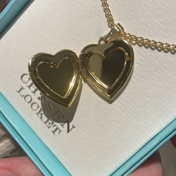 Locket “Zoey” - Picture 3 of 4